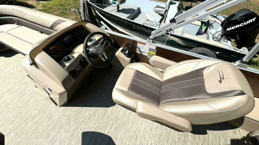 21ft Bennington Yacht For Sale
