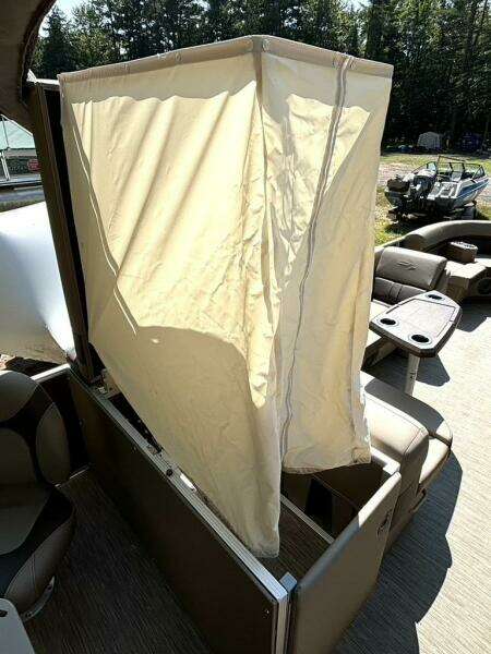 21ft Bennington Yacht For Sale