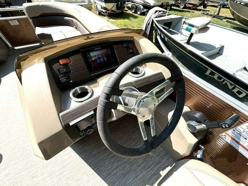 21ft Bennington Yacht For Sale