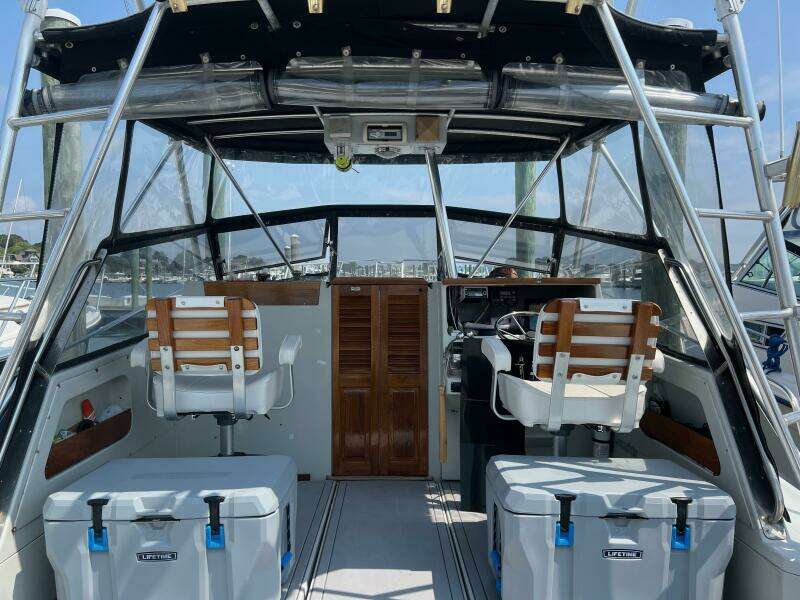 Half Moon 31ft Rampage Yacht For Sale