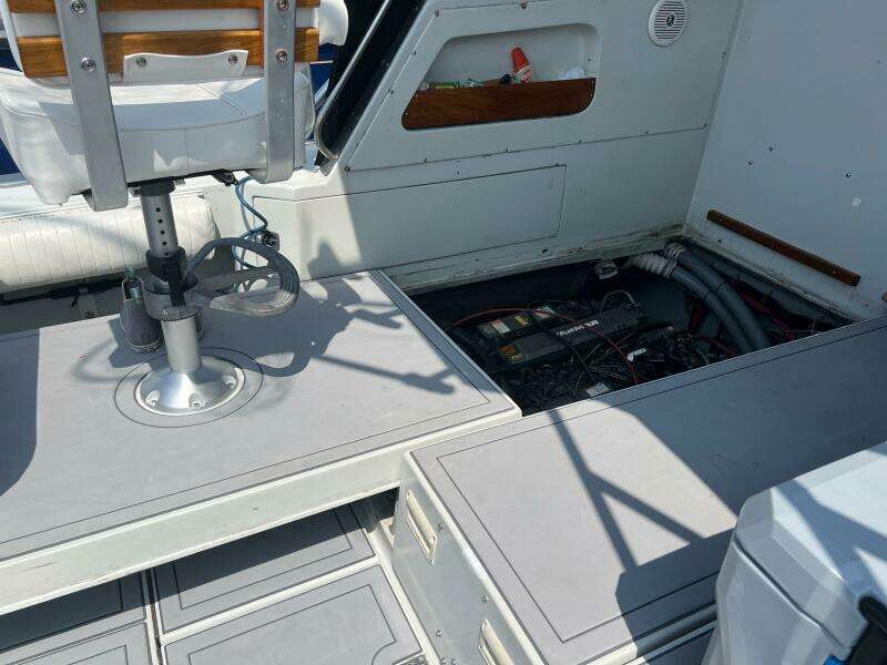Half Moon 31ft Rampage Yacht For Sale