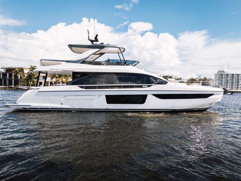68ft Azimut Yacht For Sale