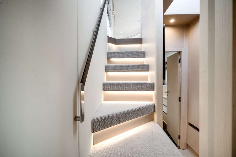 68ft Azimut Yacht For Sale