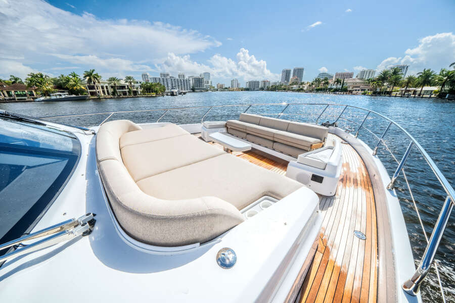 68ft Azimut Yacht For Sale