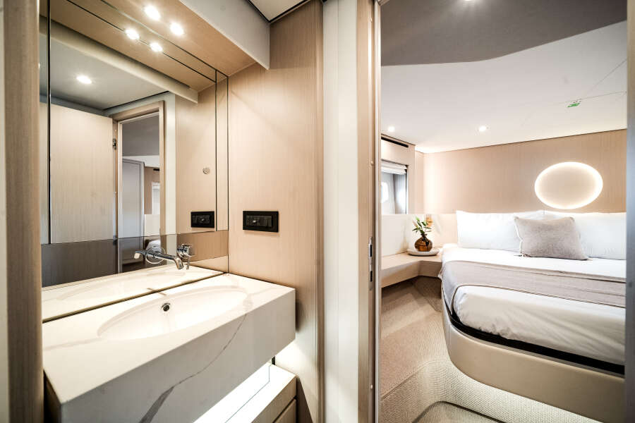 68ft Azimut Yacht For Sale