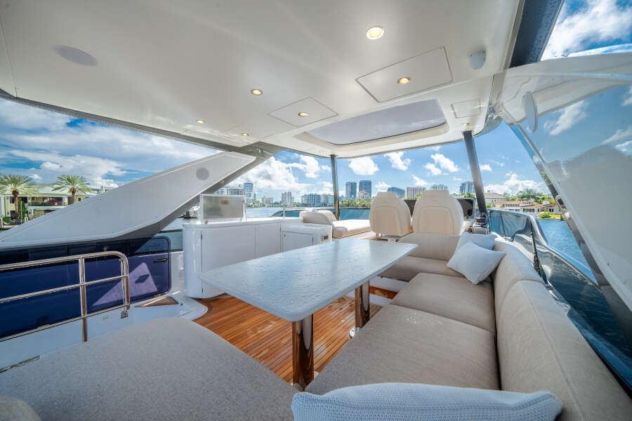 68ft Azimut Yacht For Sale