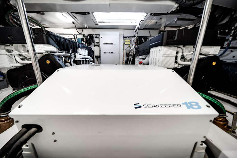 68ft Azimut Yacht For Sale