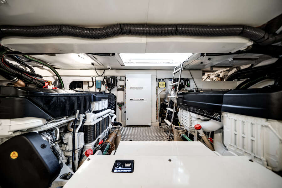 68ft Azimut Yacht For Sale