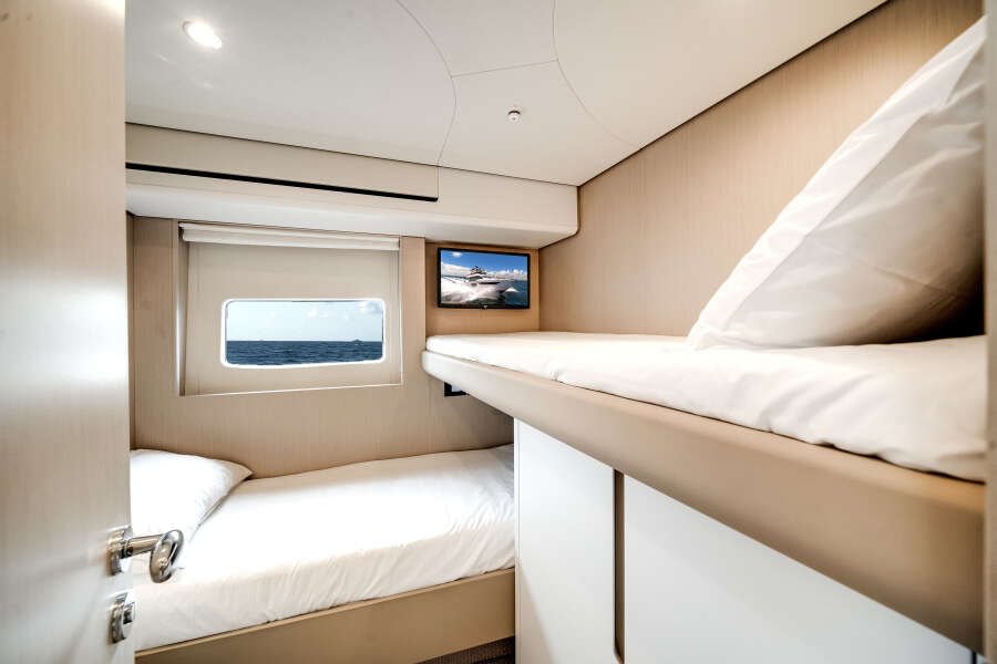 68ft Azimut Yacht For Sale