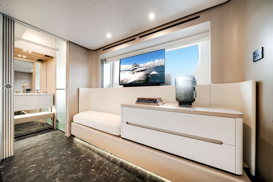 68ft Azimut Yacht For Sale