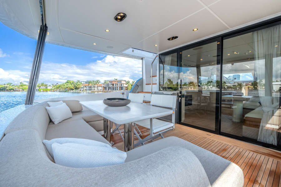 68ft Azimut Yacht For Sale