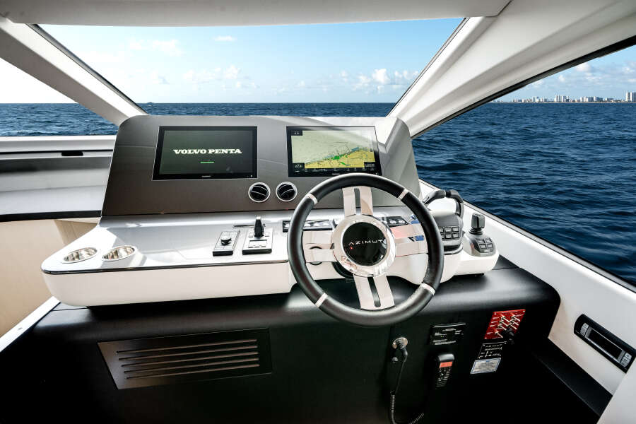 68ft Azimut Yacht For Sale