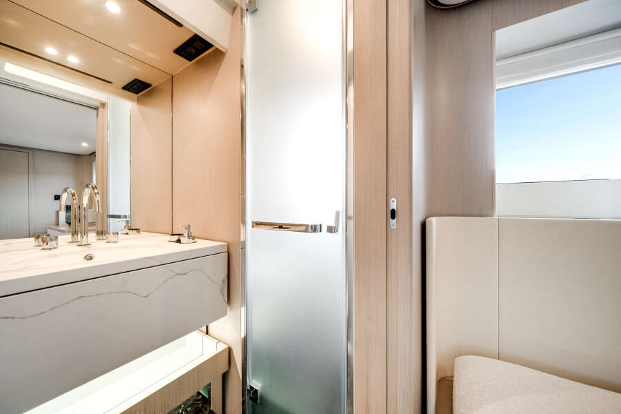 68ft Azimut Yacht For Sale