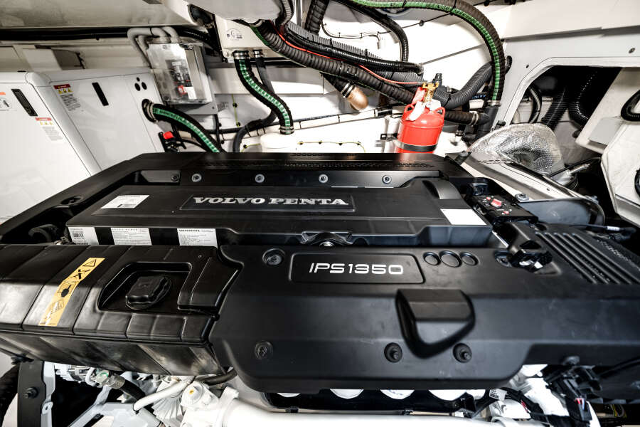 68ft Azimut Yacht For Sale