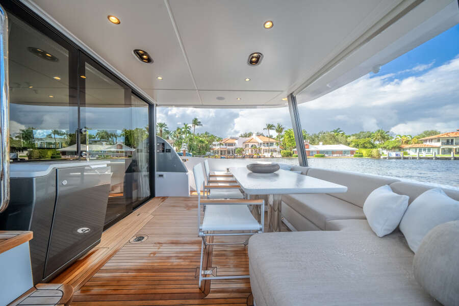 68ft Azimut Yacht For Sale