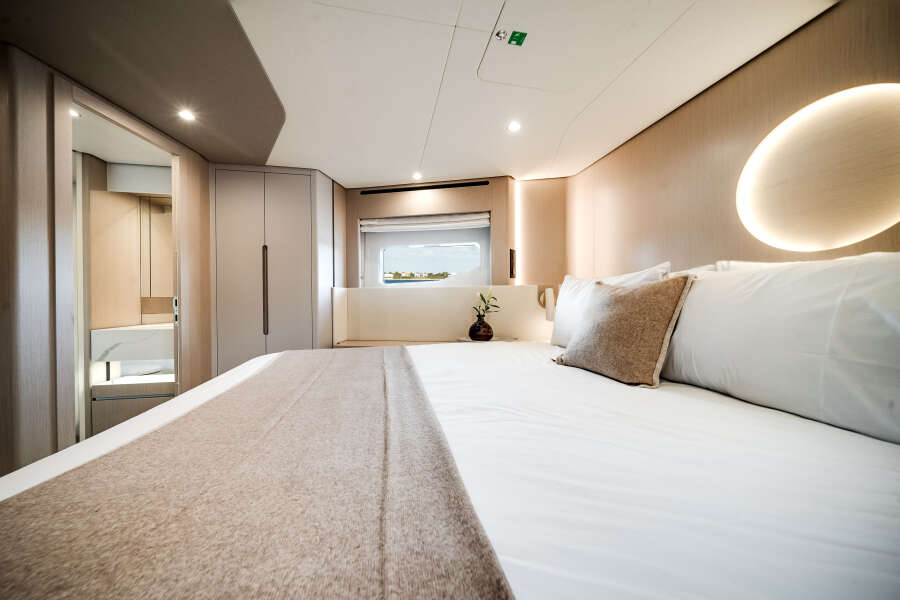 68ft Azimut Yacht For Sale