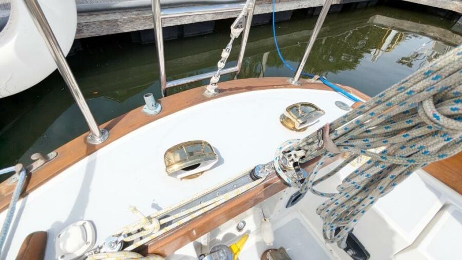 1984 Cape Dory 25D