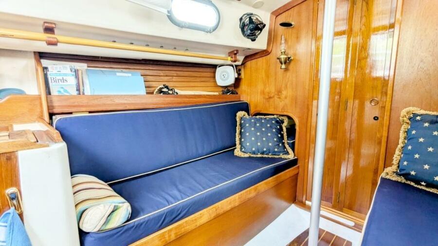 1984 Cape Dory 25D