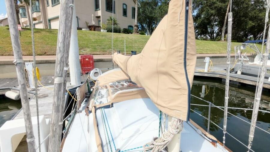 1984 Cape Dory 25D