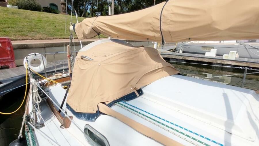 1984 Cape Dory 25D