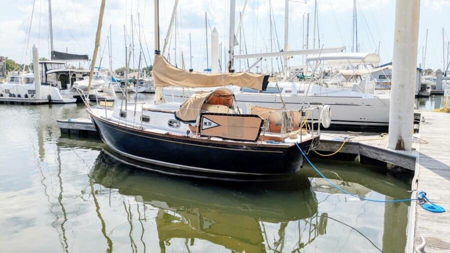 1984 Cape Dory 25D