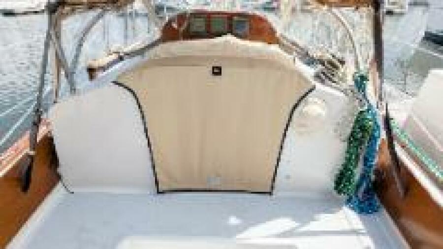 1984 Cape Dory 25D