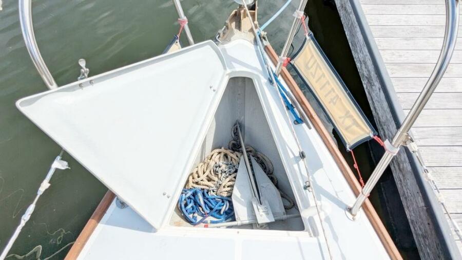 1984 Cape Dory 25D