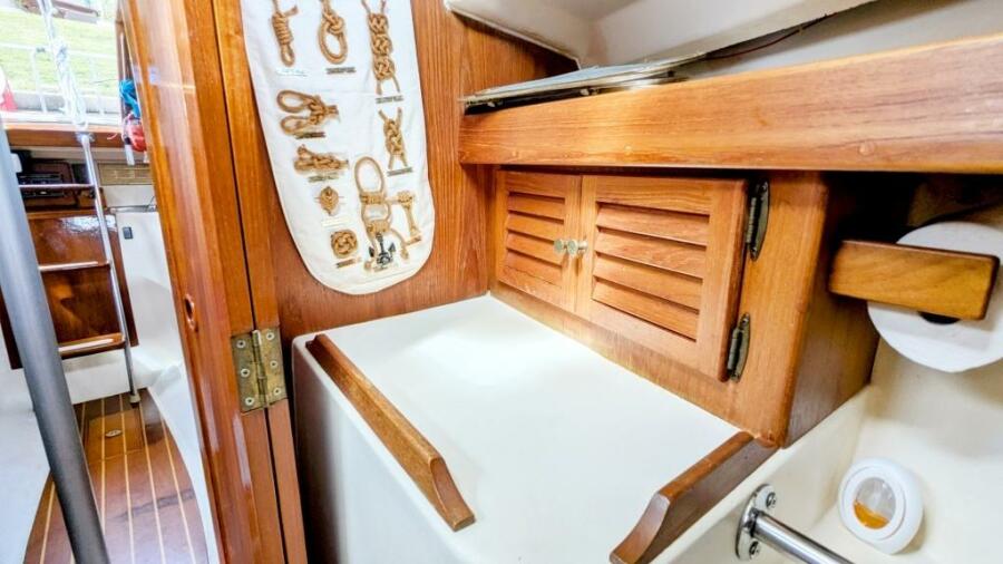 1984 Cape Dory 25D