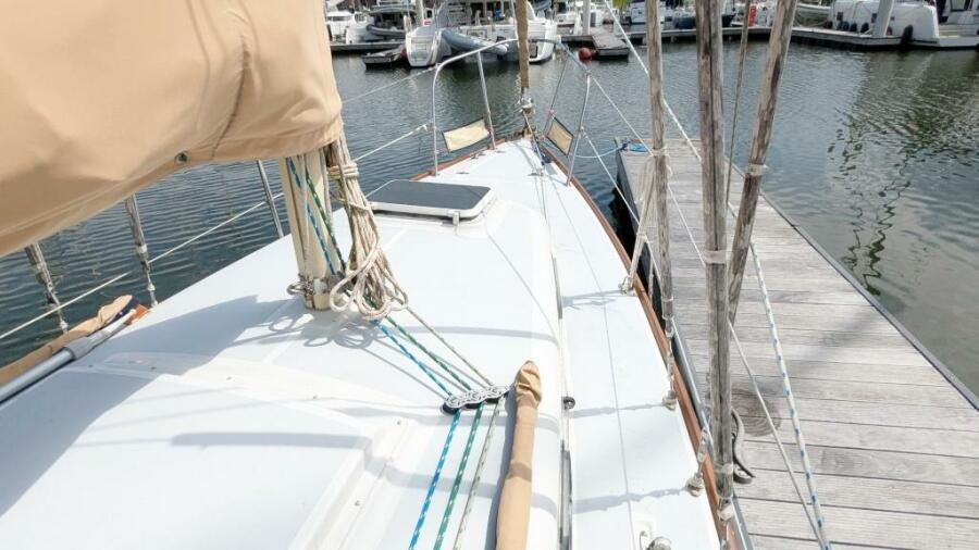 1984 Cape Dory 25D