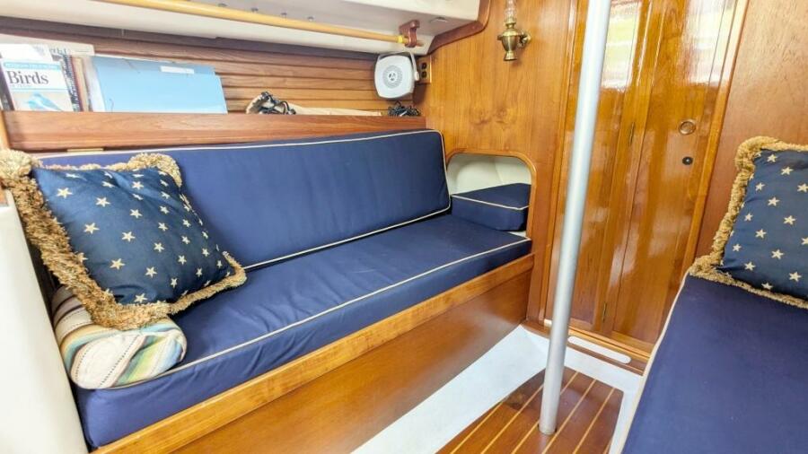 1984 Cape Dory 25D