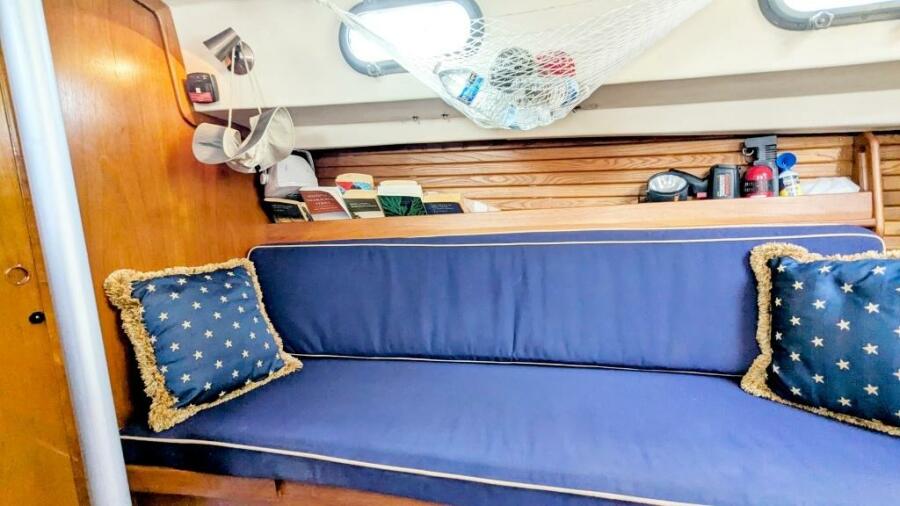 1984 Cape Dory 25D