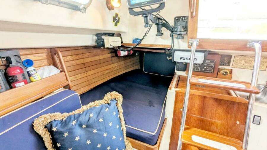 Meltemi IV 25ft Cape Dory Yacht For Sale