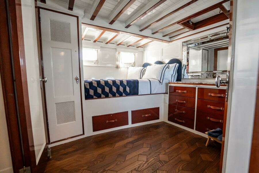 Flying Lady 58ft Trumpy Yacht For Sale