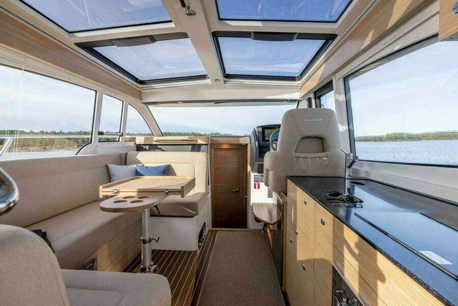 37ft Nimbus Yacht For Sale