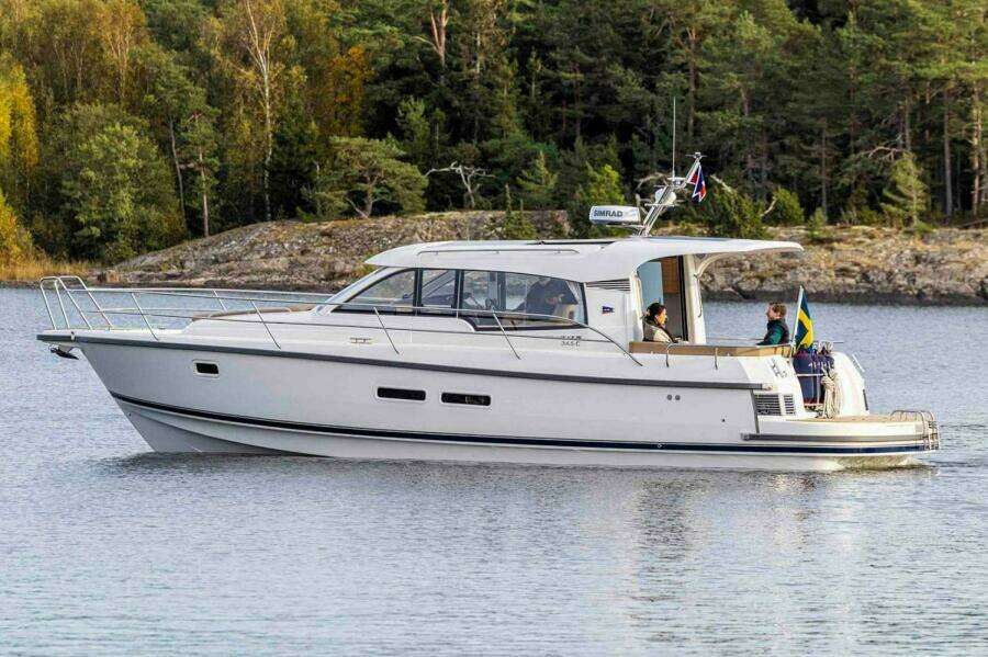 37ft Nimbus Yacht For Sale