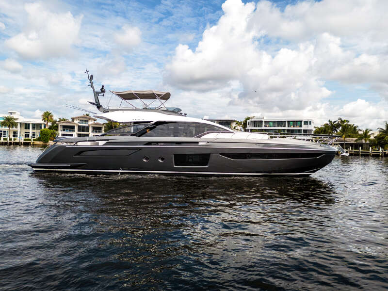 80ft Azimut Yacht For Sale