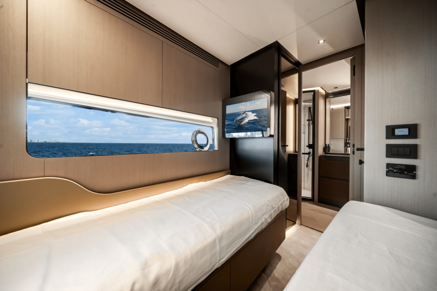 80ft Azimut Yacht For Sale