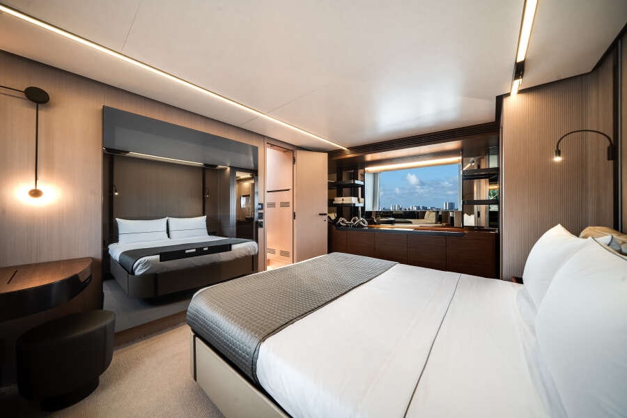 80ft Azimut Yacht For Sale