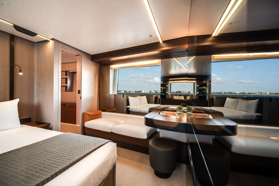 80ft Azimut Yacht For Sale