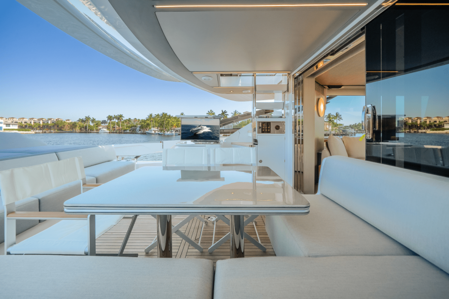 80ft Azimut Yacht For Sale