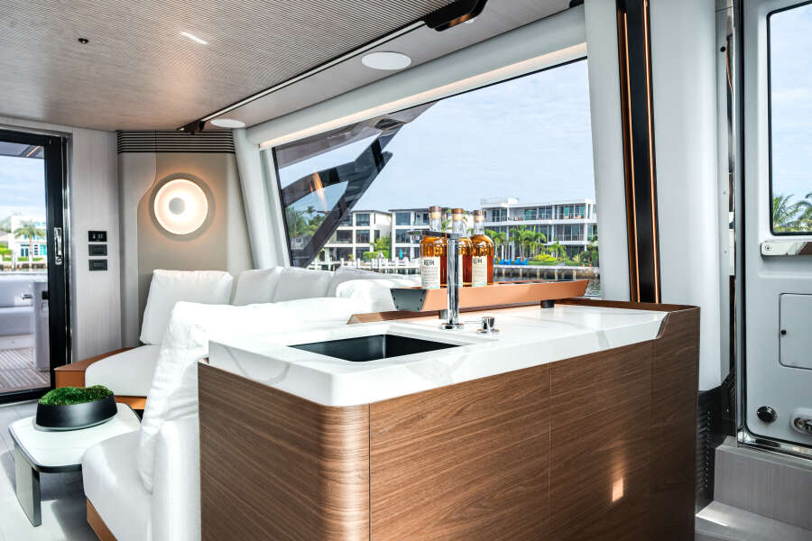 80ft Azimut Yacht For Sale