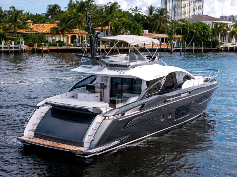 80ft Azimut Yacht For Sale
