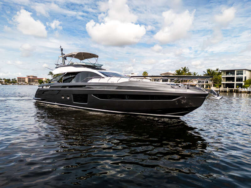 80ft Azimut Yacht For Sale
