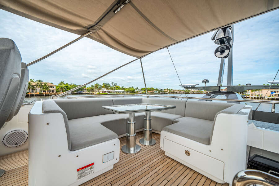 80ft Azimut Yacht For Sale