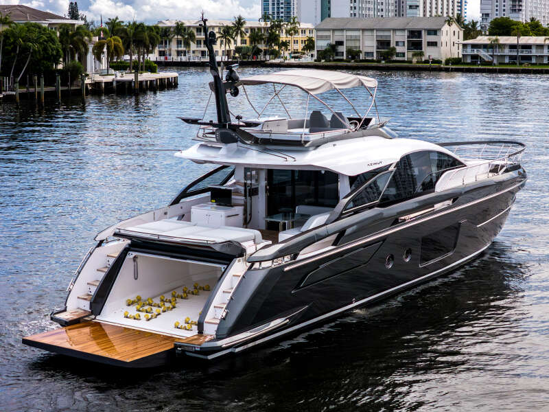 80ft Azimut Yacht For Sale