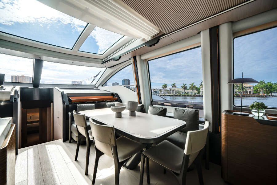 80ft Azimut Yacht For Sale