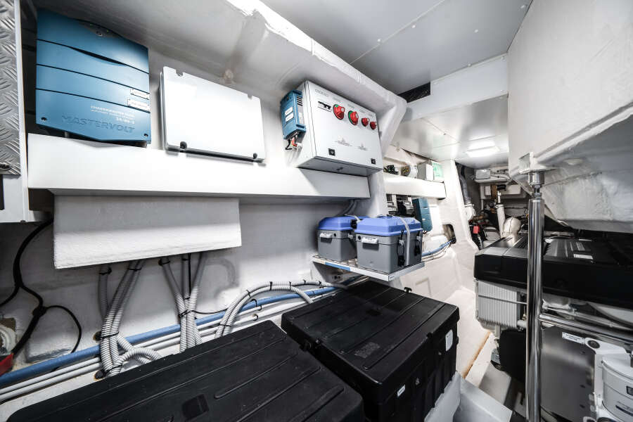 80ft Azimut Yacht For Sale