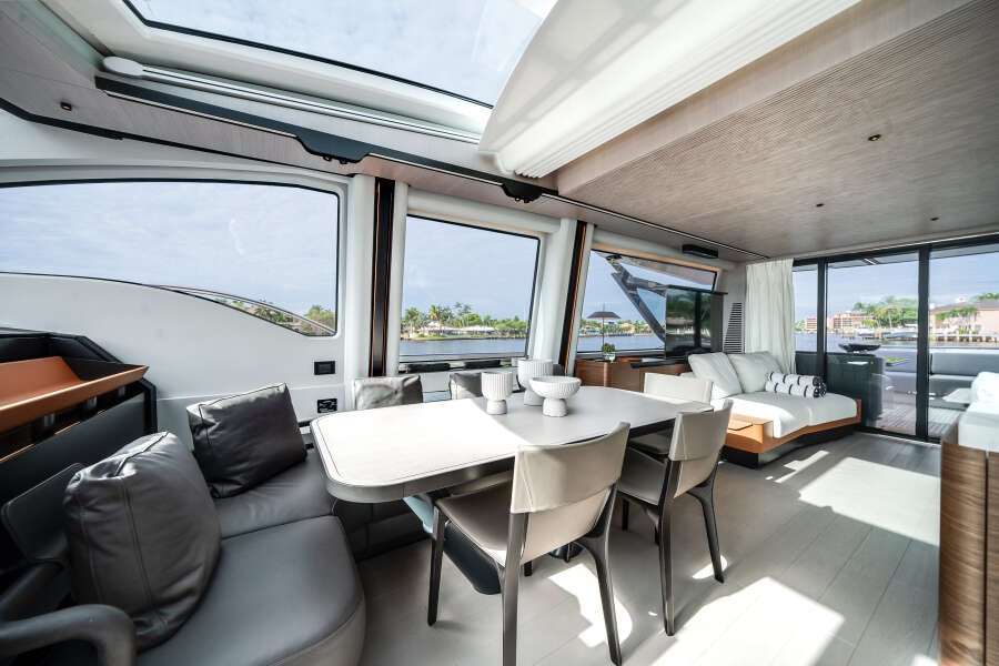80ft Azimut Yacht For Sale