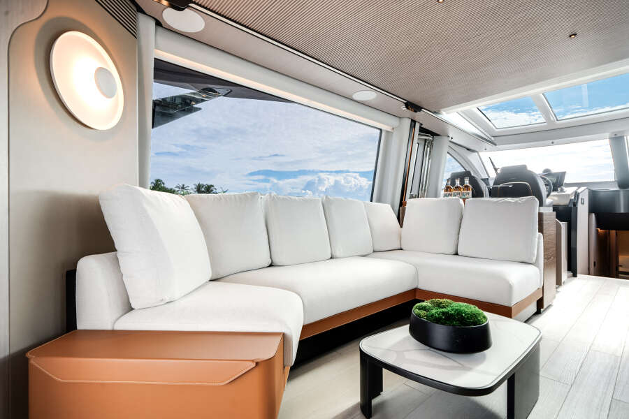 80ft Azimut Yacht For Sale
