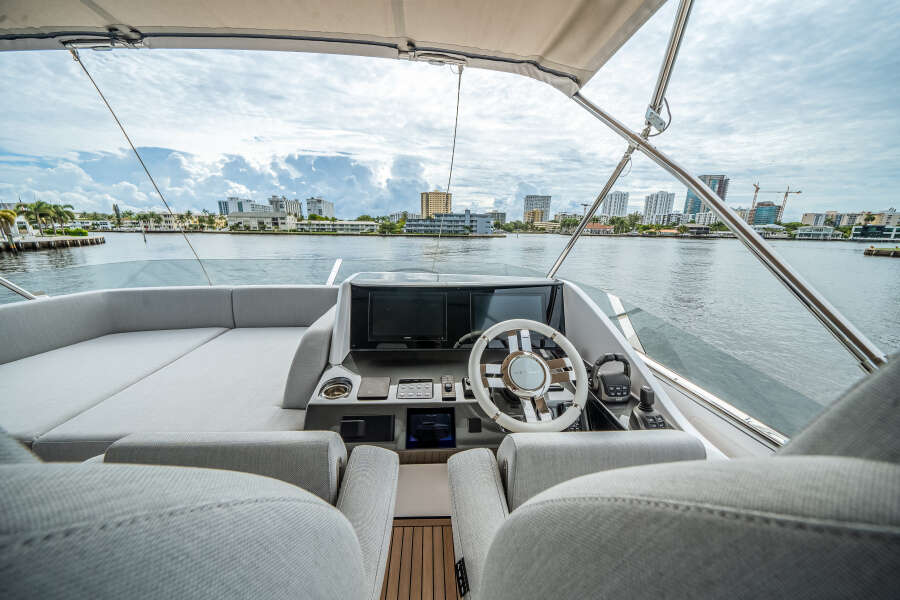 80ft Azimut Yacht For Sale